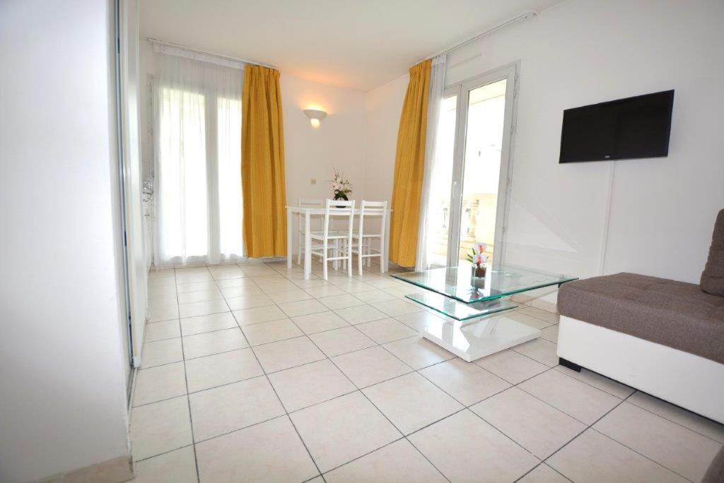 Palais Des Domes Piscine Et Parking Apartment นีซ ภายนอก รูปภาพ