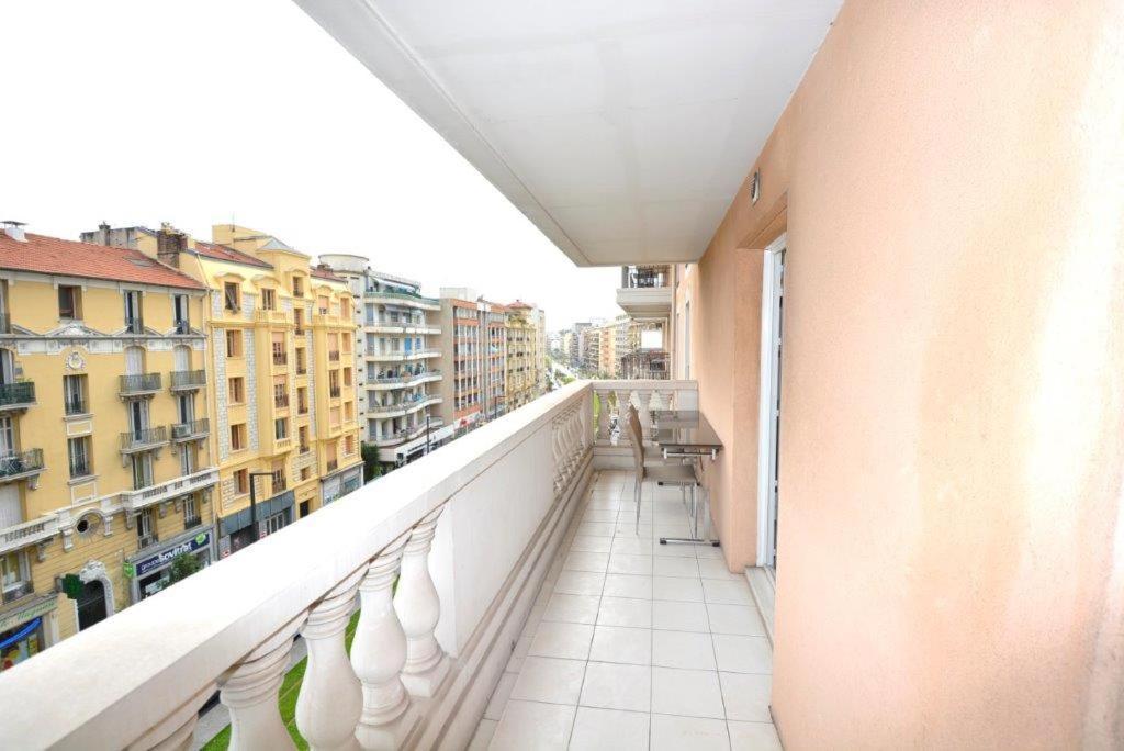 Palais Des Domes Piscine Et Parking Apartment นีซ ภายนอก รูปภาพ